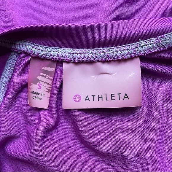 Athleta Ruched Activewear Tee Beet Purple Women’s Size Small Workout Athleisure - Picture 7 of 10